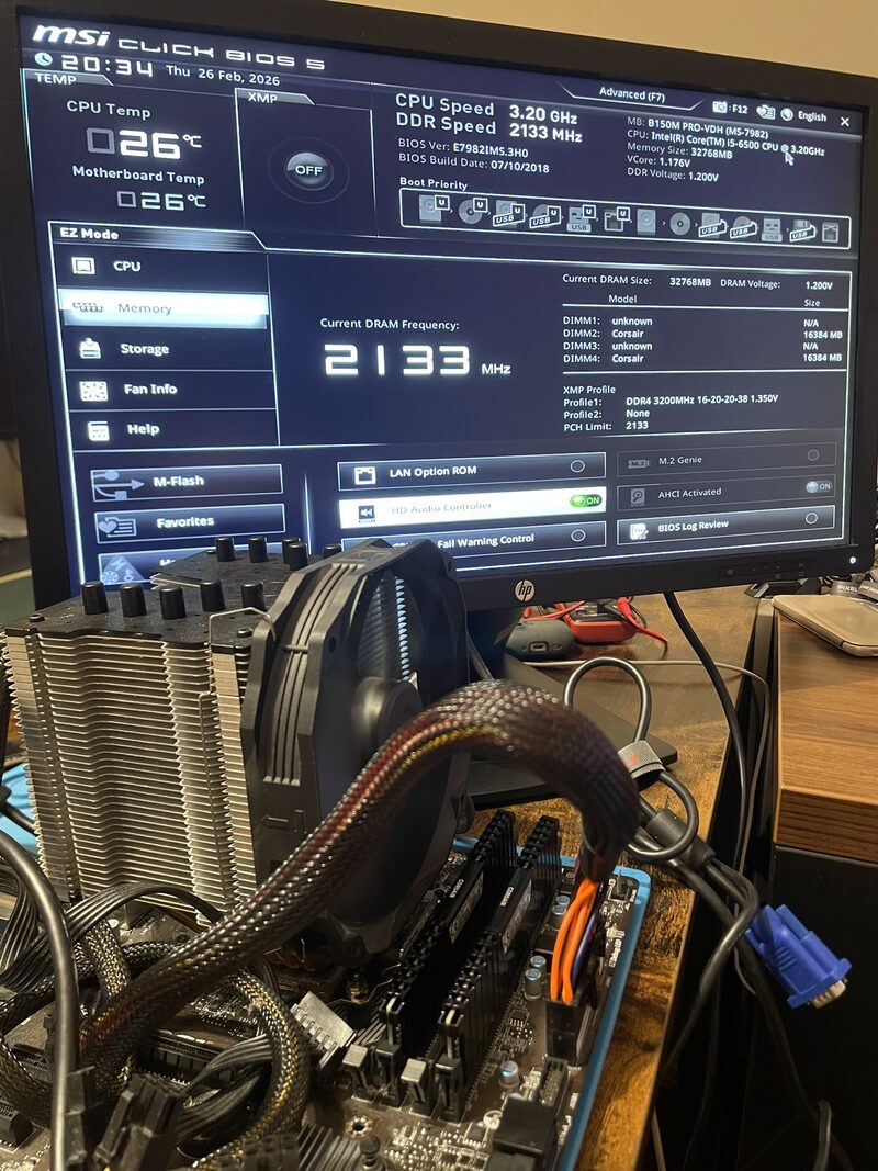 Platforma testowa — BIOS z widoczną konfiguracją pamięci Corsair 32 GB DDR4